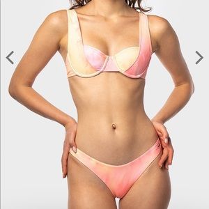 Blackbough Lucy Pink Lemonade Bikini Top in XL